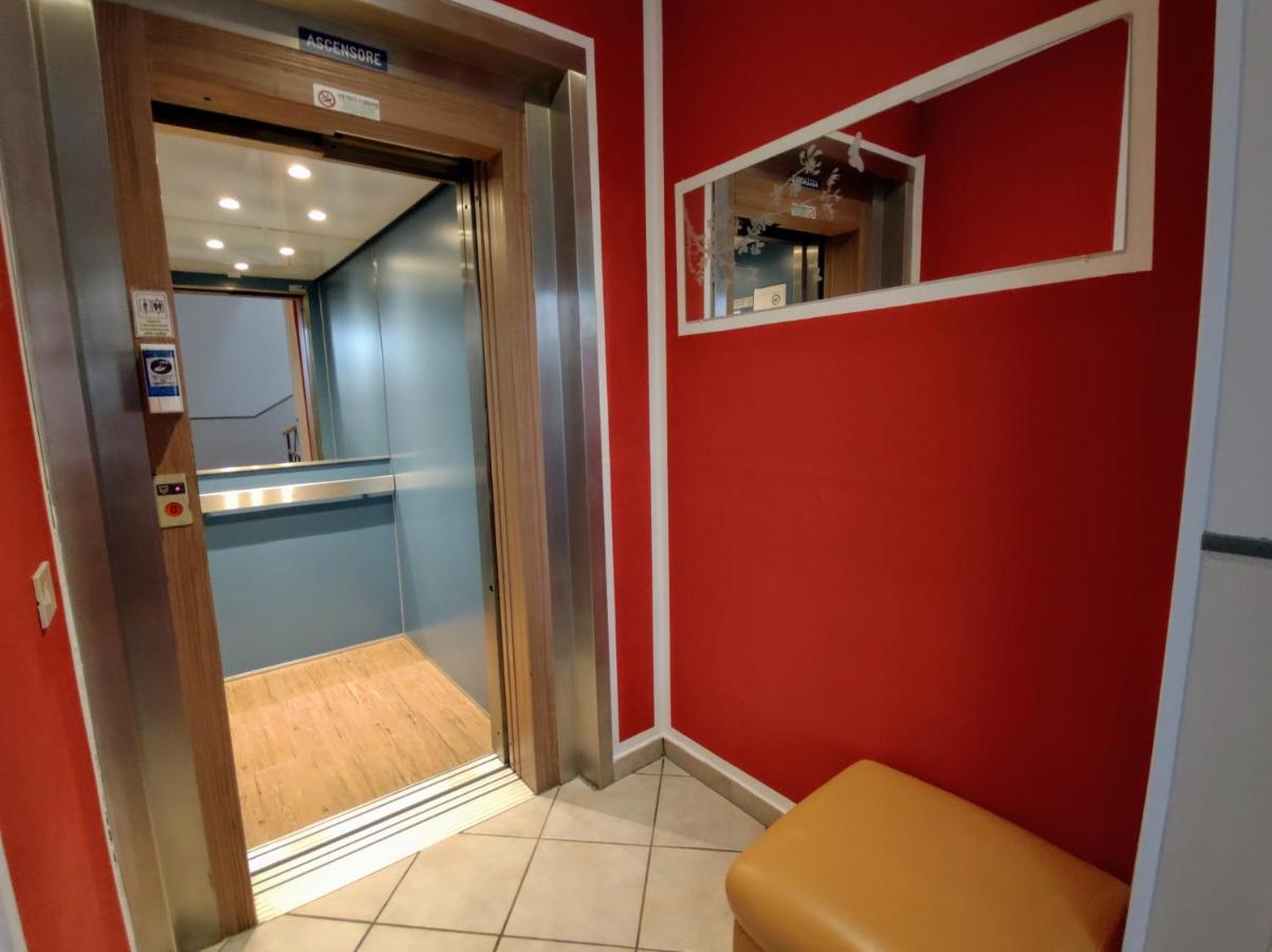 Minerva Hotel 3*