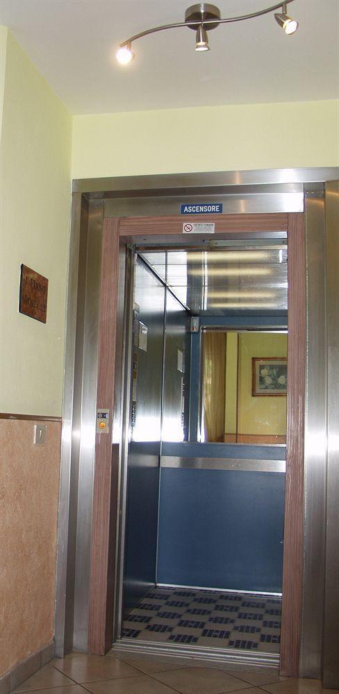 Minerva Hotel 3*